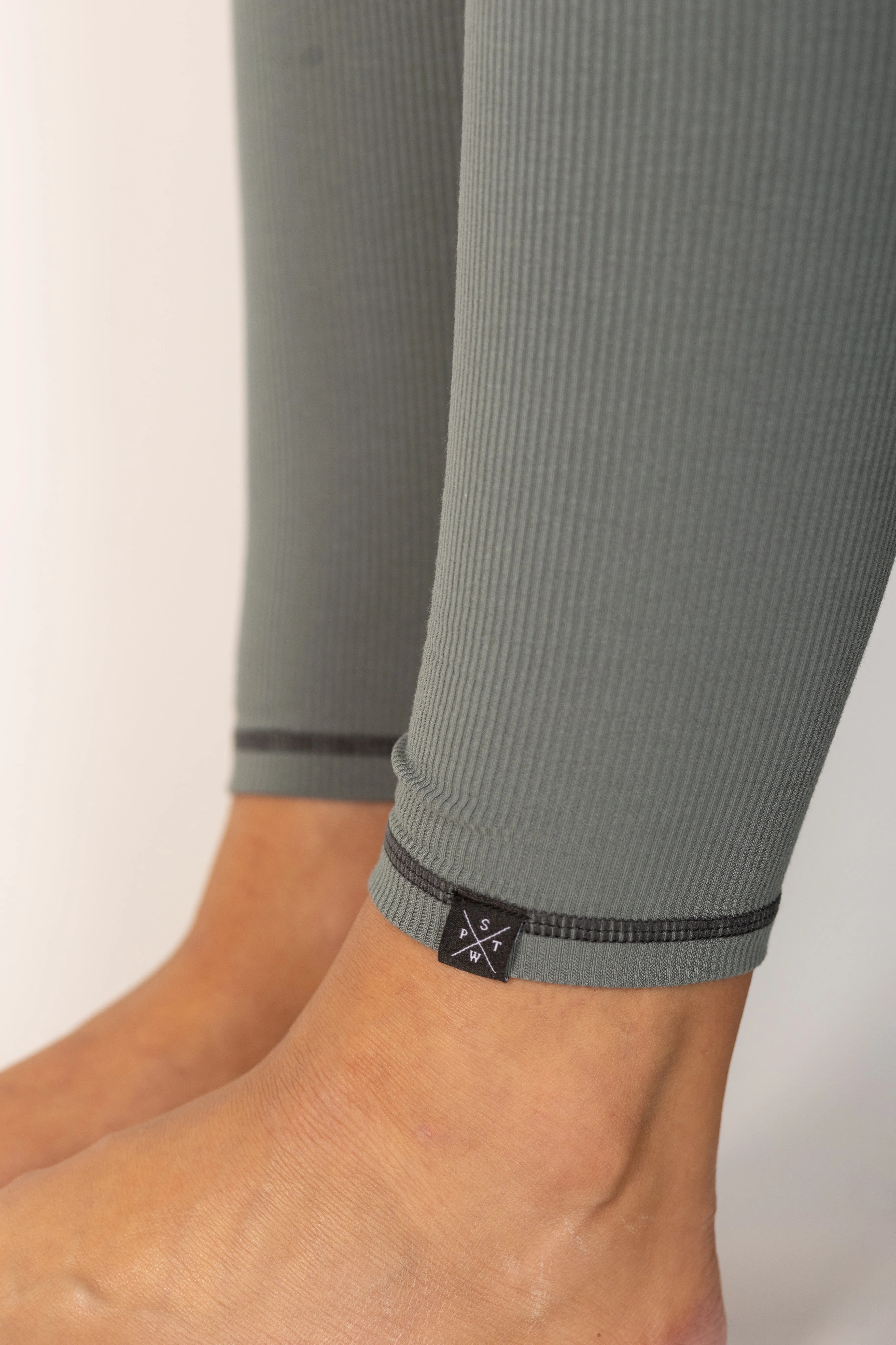 Base Layer Legging : 25"