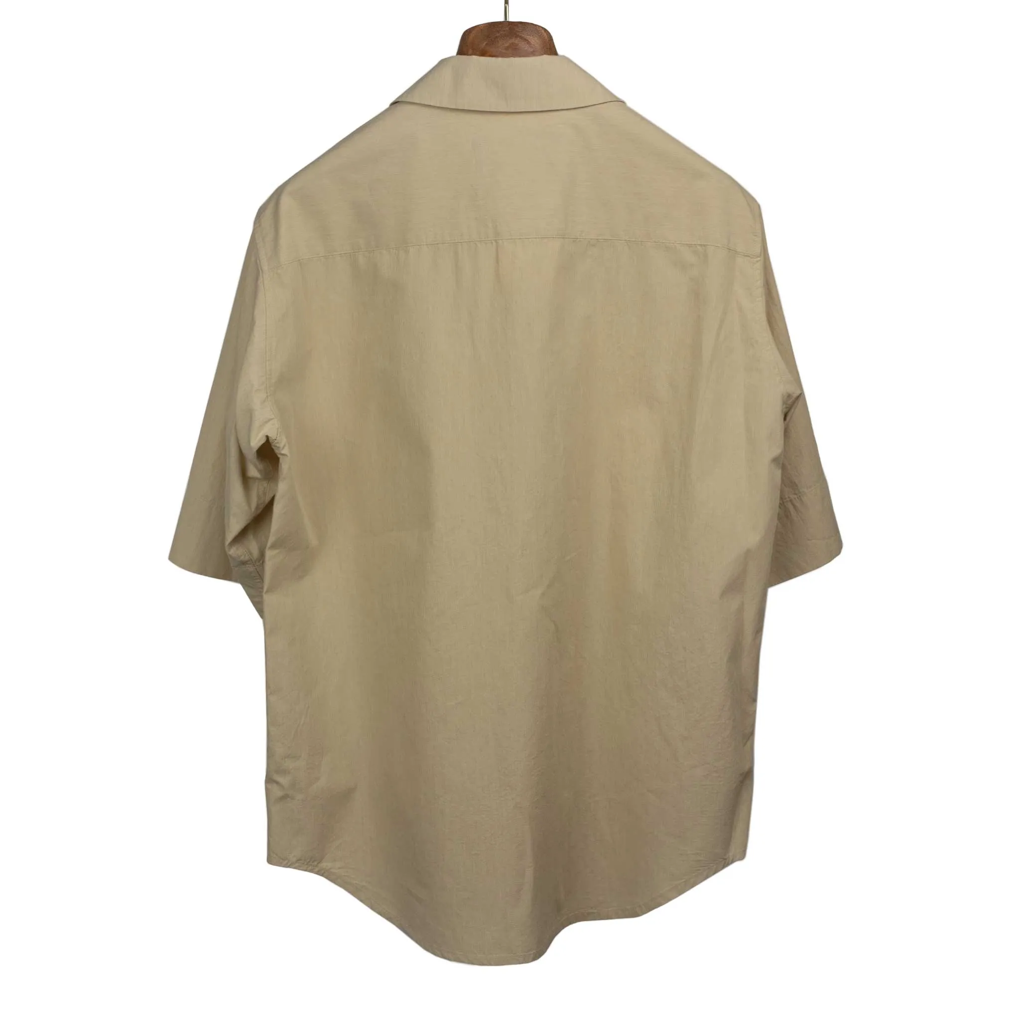 Capri collar shirt in beige typewriter cotton