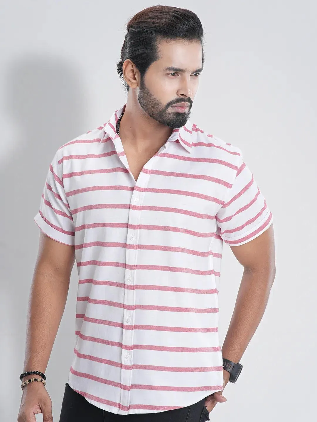 Men's Short Sleeve Casual Shirt in Vertical Stripe Shirt