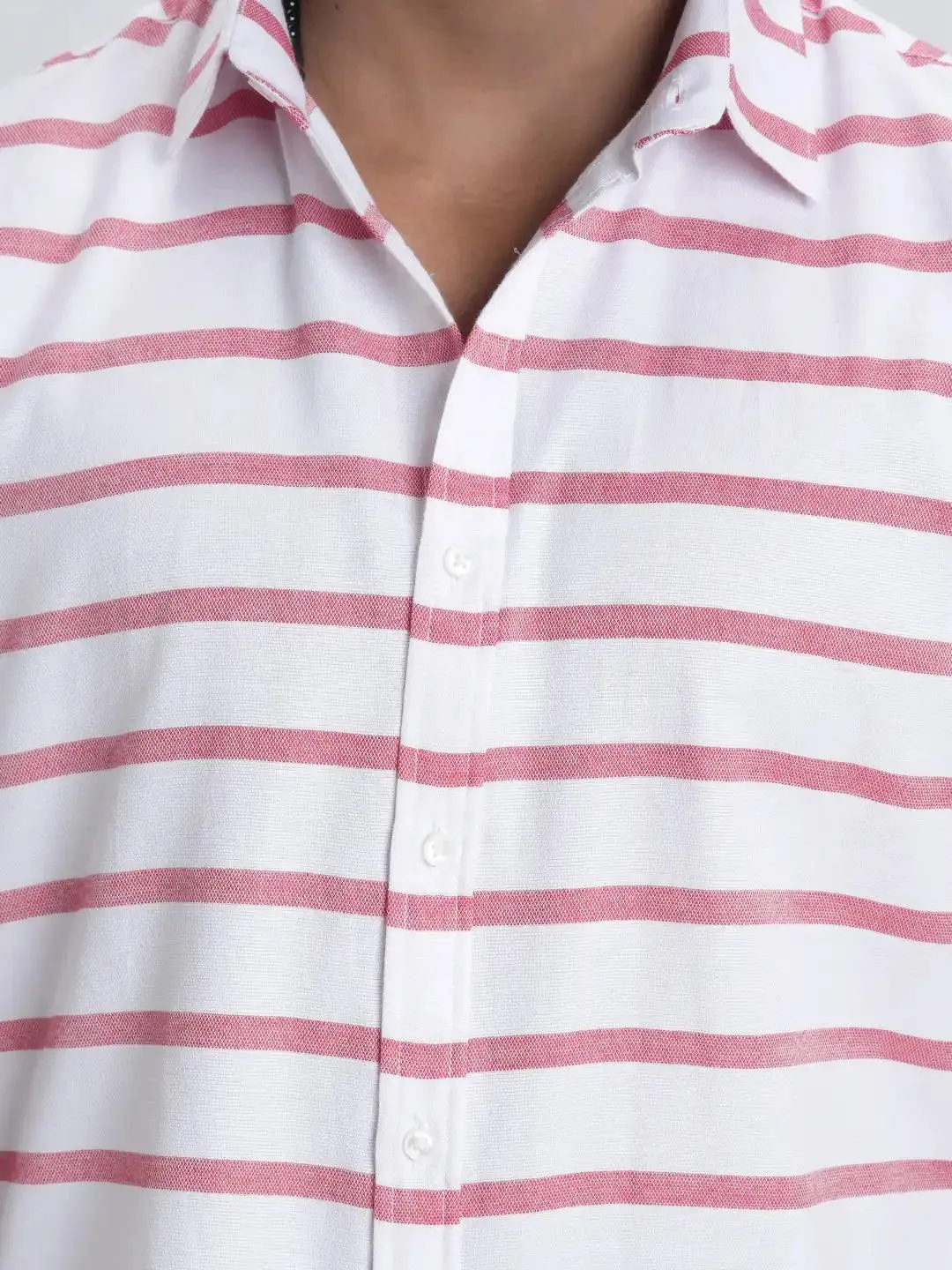 Men's Short Sleeve Casual Shirt in Vertical Stripe Shirt